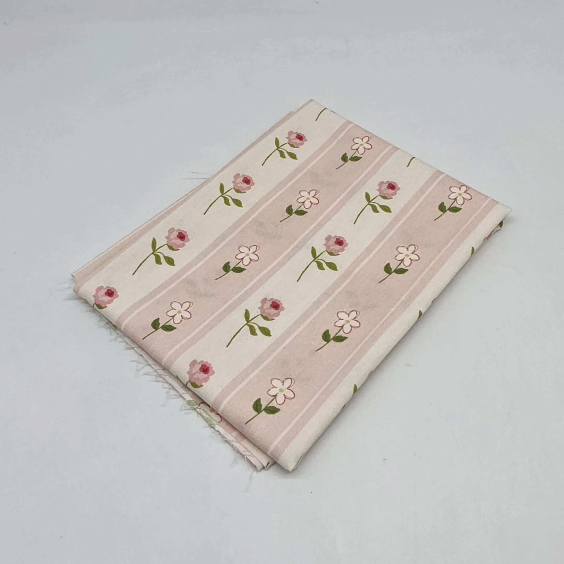 Ткань хлопковая Полоска Розочки-цветочки цв.персиковый/розовый 50*48см 28083 для кукол | 1