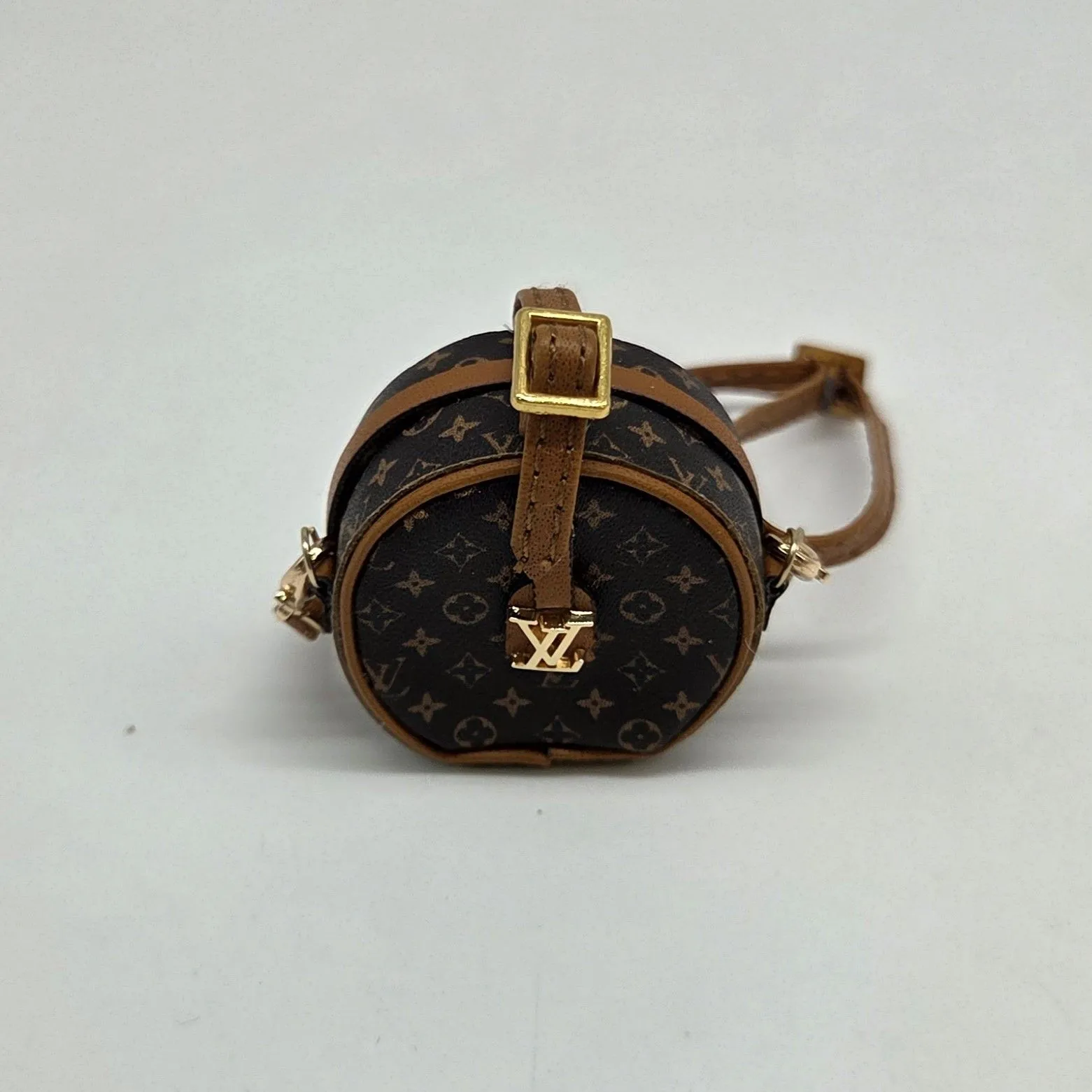 Сумка круглая LV д-3,5см цв.коричневый (01) С-149 для кукол | 4