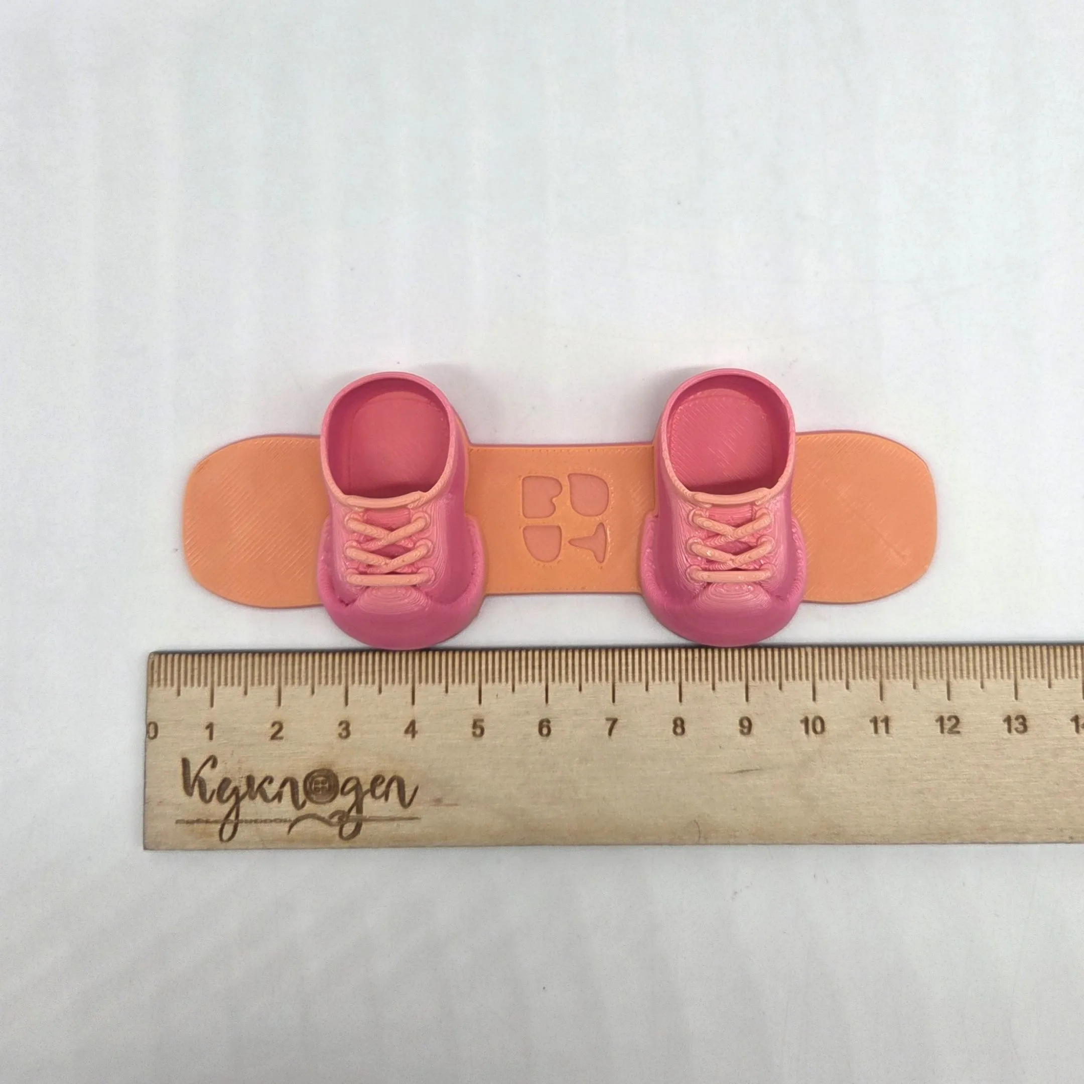 Сноуборд для кукол (Лабубу 17см) цв.оранжево-розовый (07) 11,5*4см 281 для кукол | 2