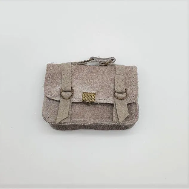 Портфель П-01 цв.серый 6*4,5*1,5см для кукол