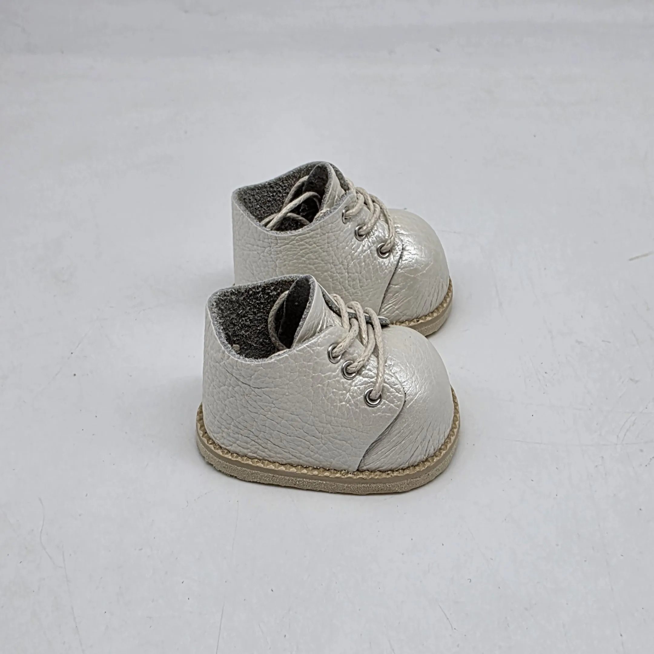 Ботиночки Б-133 натур.кожа цв.белый перламутр (37) 5,5см для кукол | 3