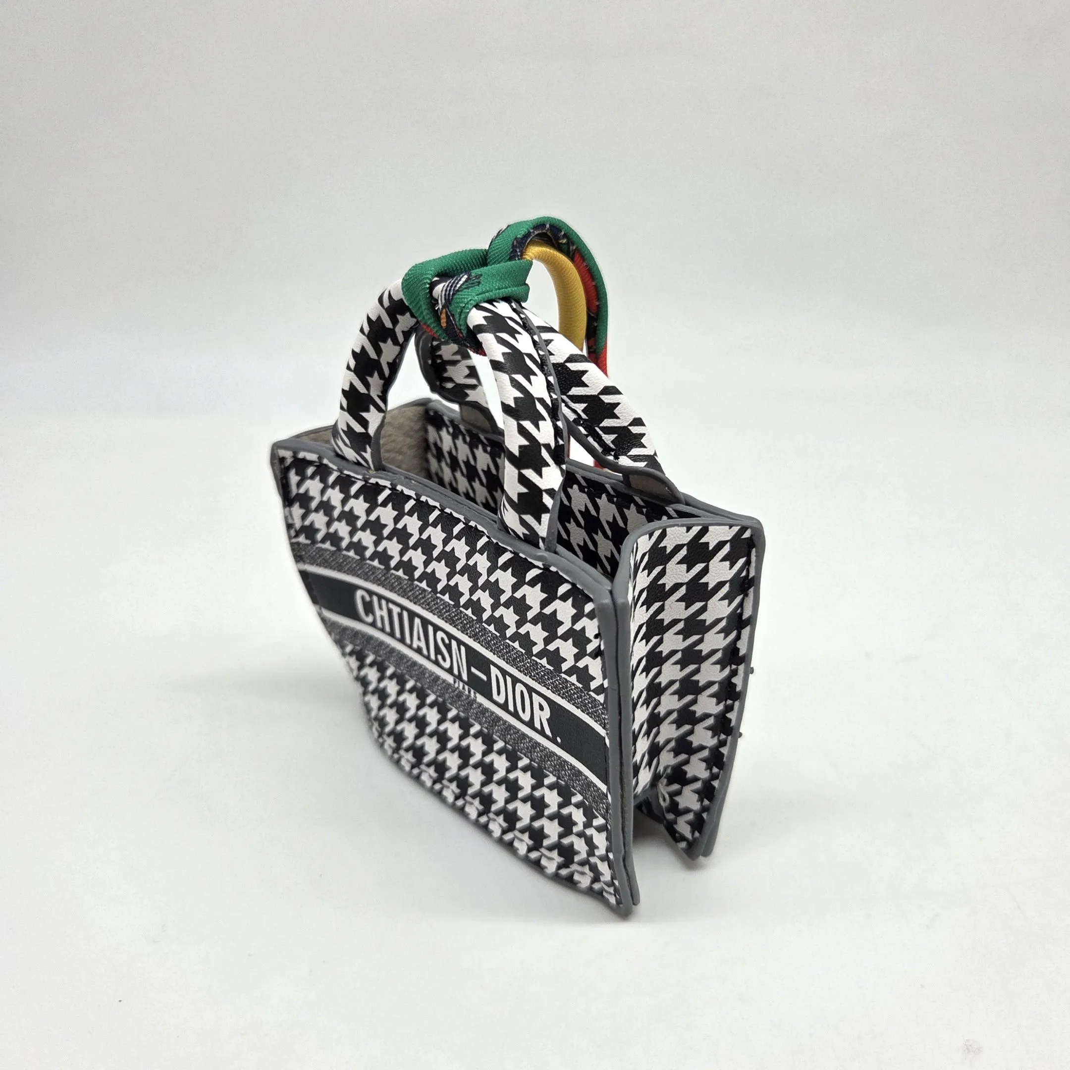 Сумка CD 7,7*5,7*3,5см цв.чёрный/белый (01) С-154 для кукол | 2