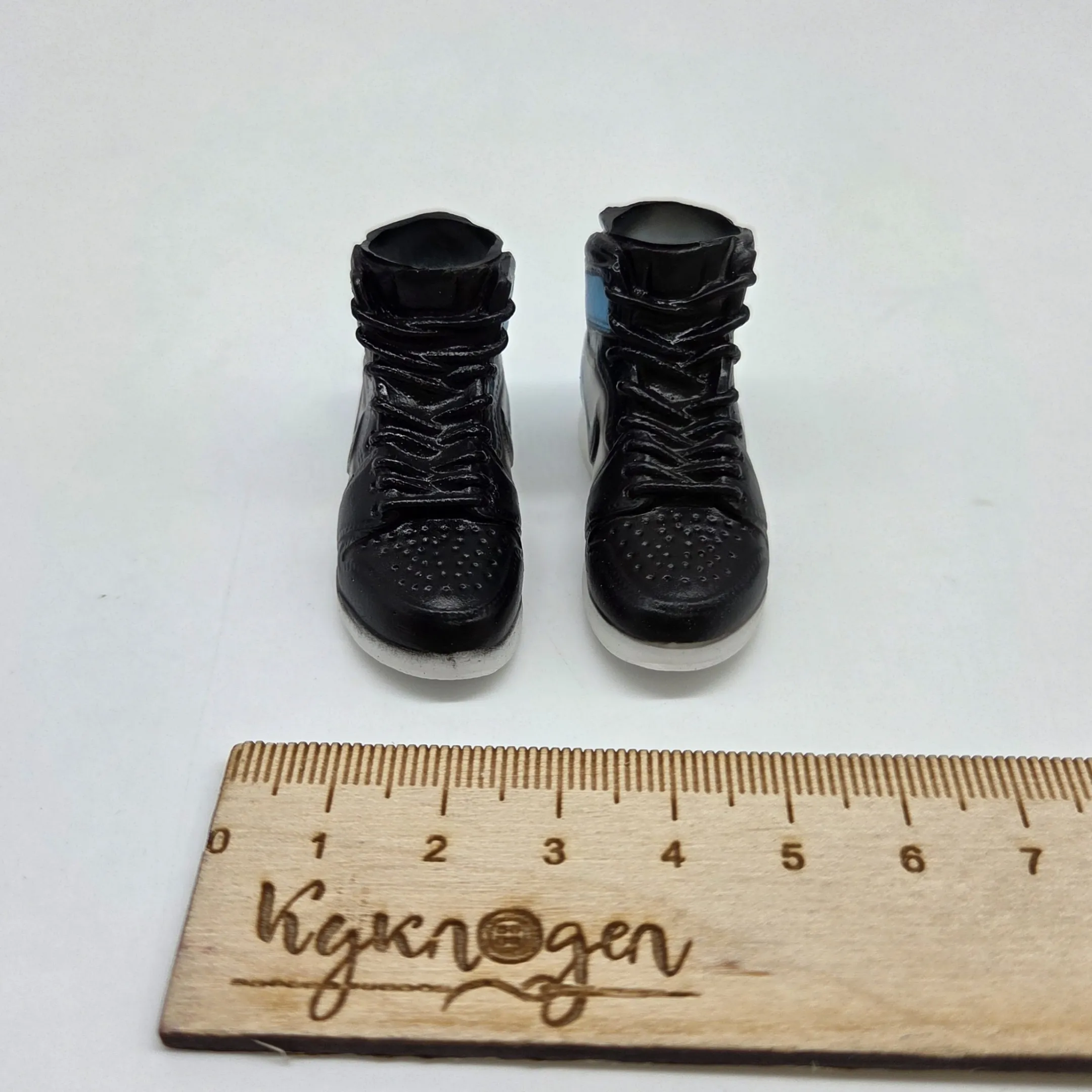 Кроссовки резиновые Найк К-42 цв.голубой/чёрный (03) 5см для кукол | 1