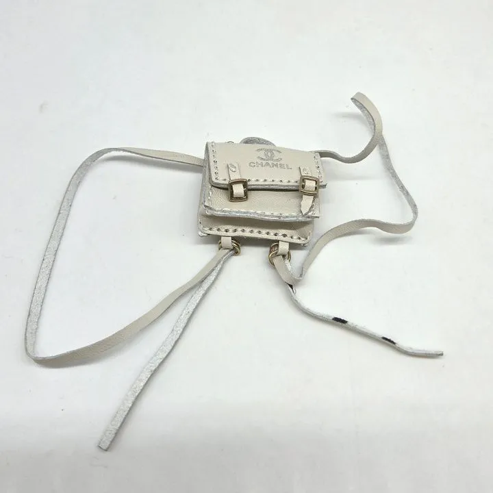 Сумка-рюкзак СН 3*2,8*1,1см цв.белый с серым оттенком (01) С-157 для кукол