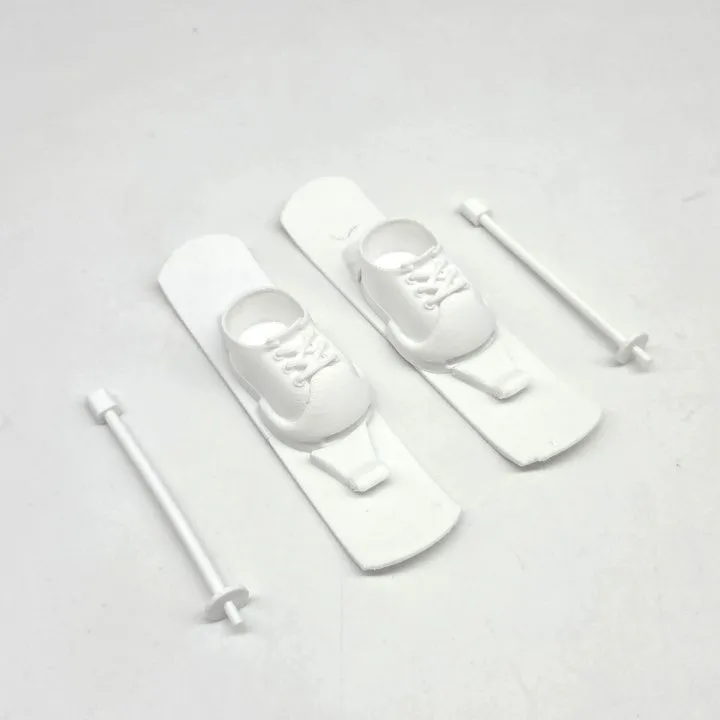 Лыжи с палками и ботинками для кукол (Лабубу 17см) цв.белый (02) 282 для кукол