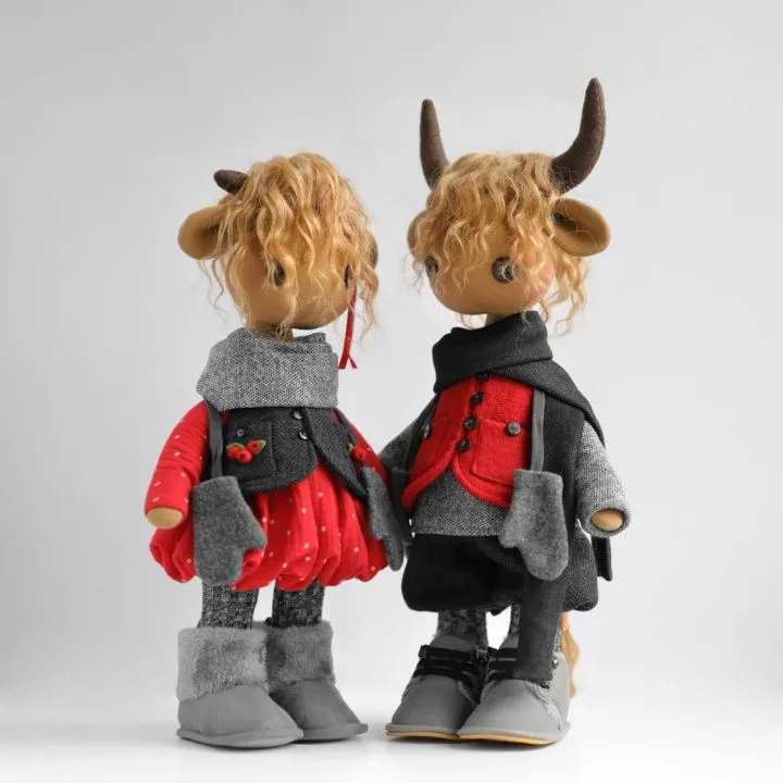 Набор Бычок и Коровка БЕЗ ОБУВИ  и ВОЛОС Школа Т.Коннэ для кукол