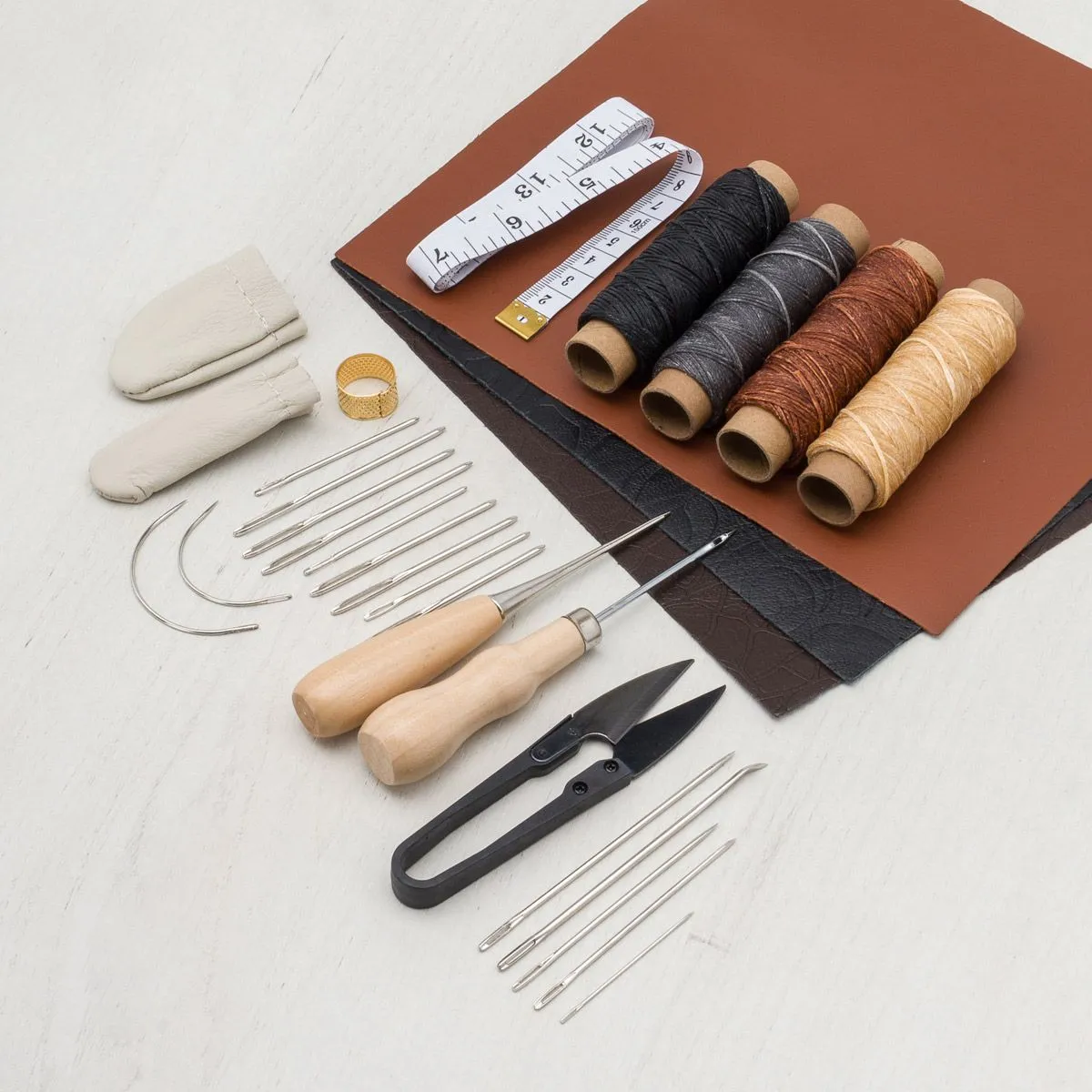 Набор инструментов кожевника 13 предметов 7738961 для кукол | 2