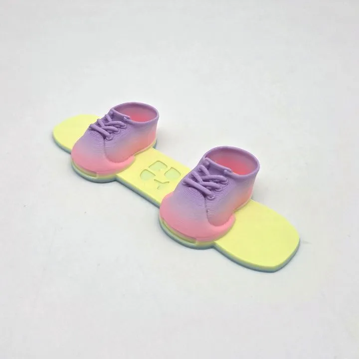 Сноуборд для кукол (Лабубу 17см) цв.жёлто-сиреневый (05) 11,5*4см 281 для кукол