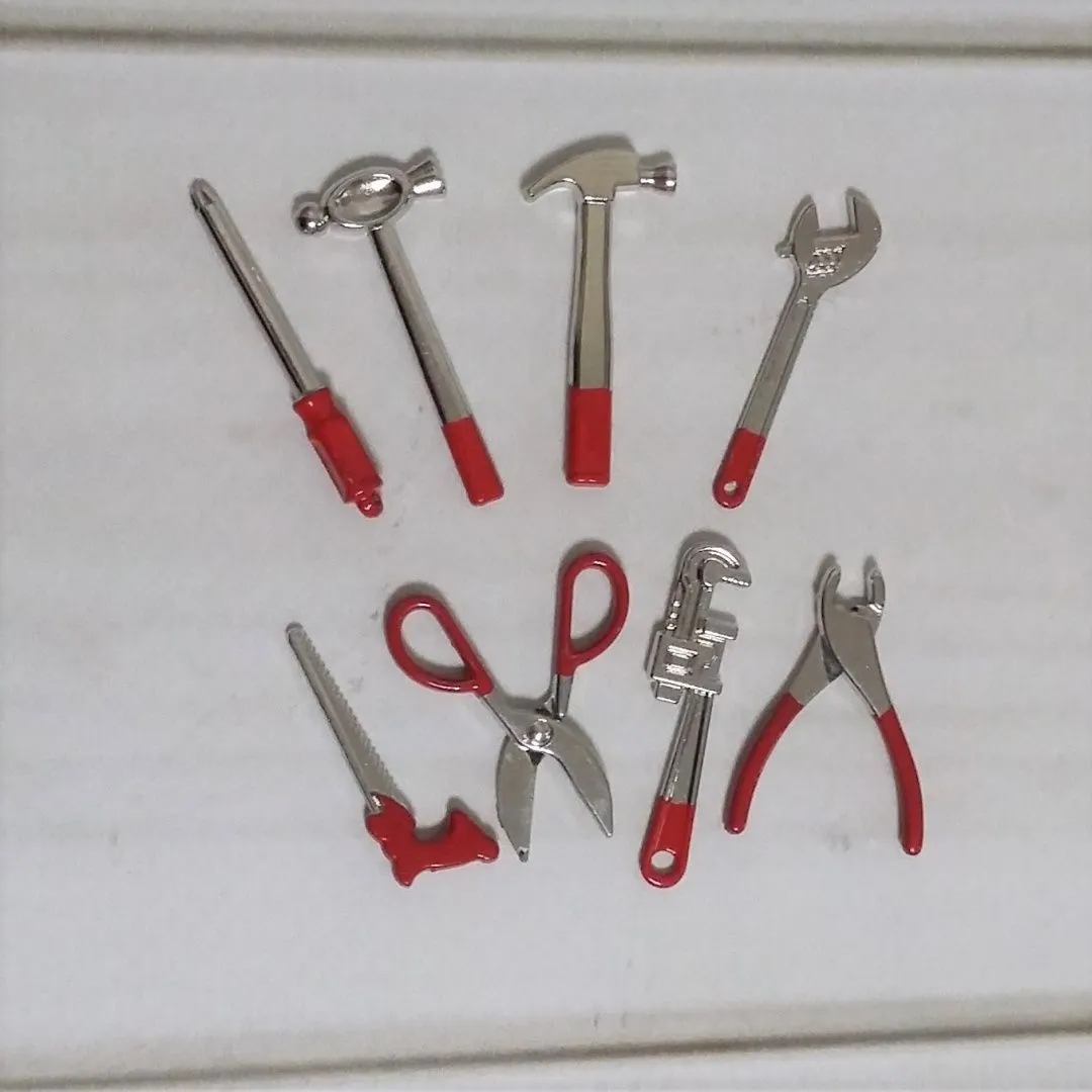 Набор мастера 8 предметов НМ-02 цв.красный для кукол | 1