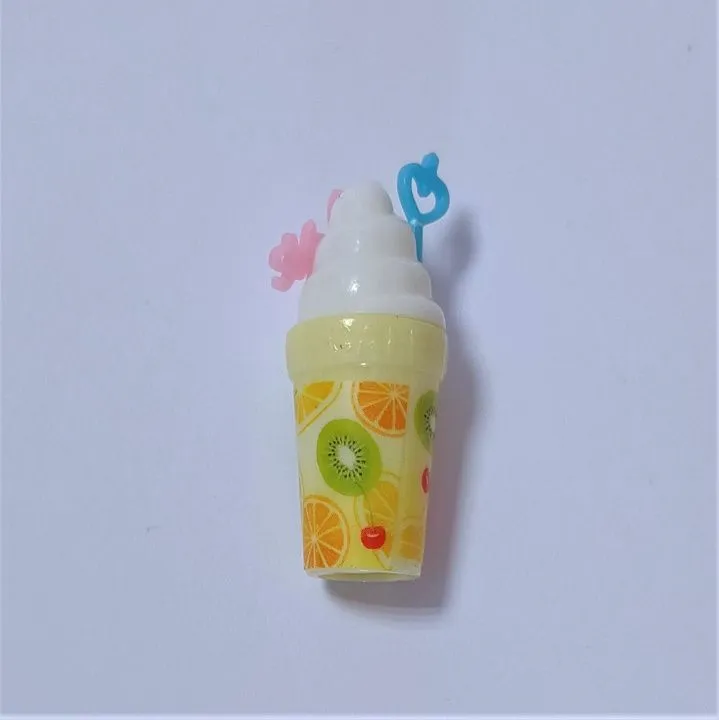 Миниатюра Мороженное 4,2*1,7см цв.желтый М-04 для кукол