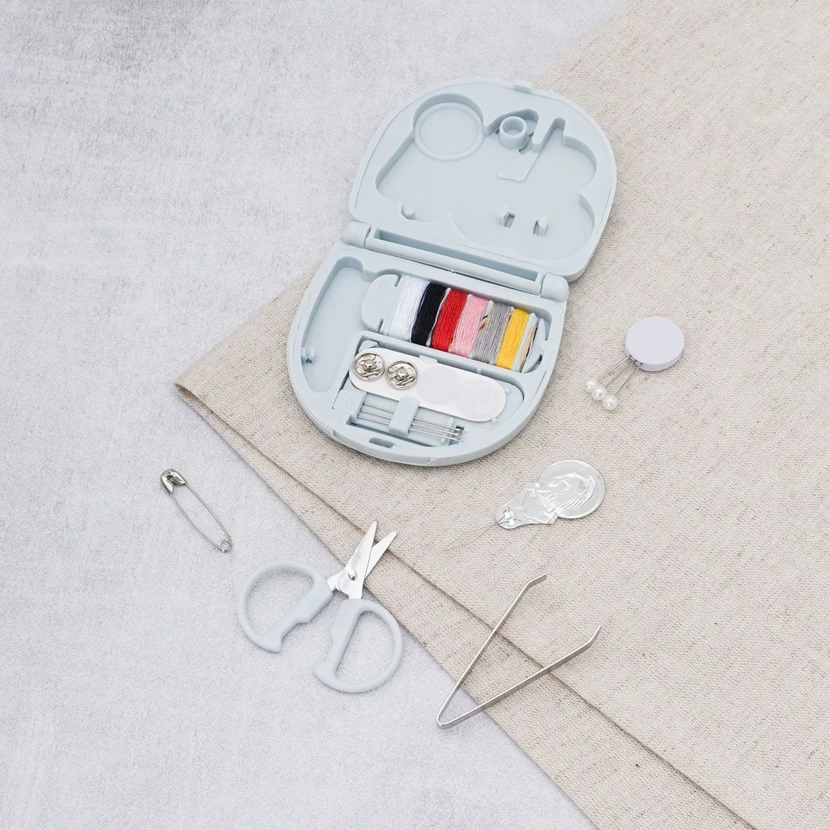 Набор для шитья швейный дорожный 6,5*6,5*1,6см цв.белый 7748599 для кукол | 3