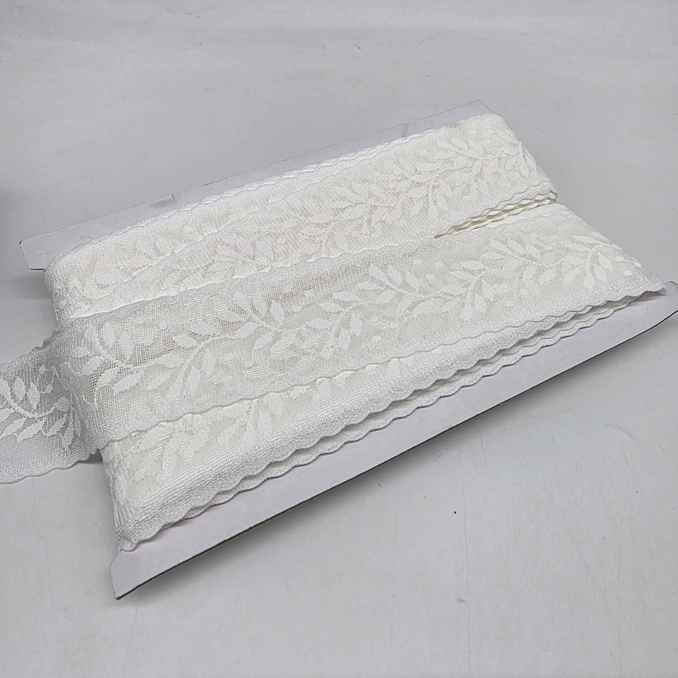 Кружево эластичное шир.4см дл.1м цв.белый 7738415 для кукол | 1