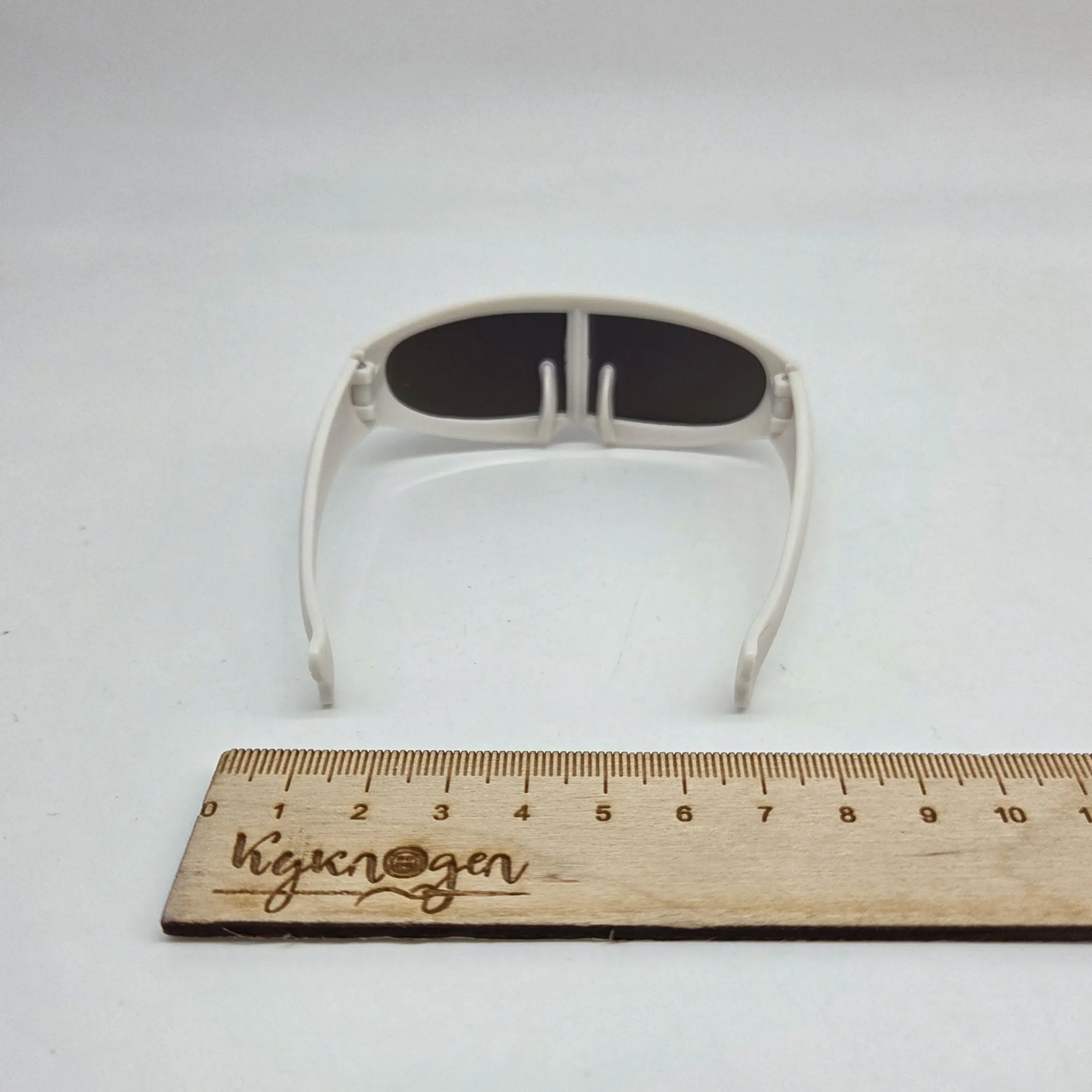 Очки со стеклом пластик 8,3см цв.белый/мультиколор 255-03 для кукол | 2