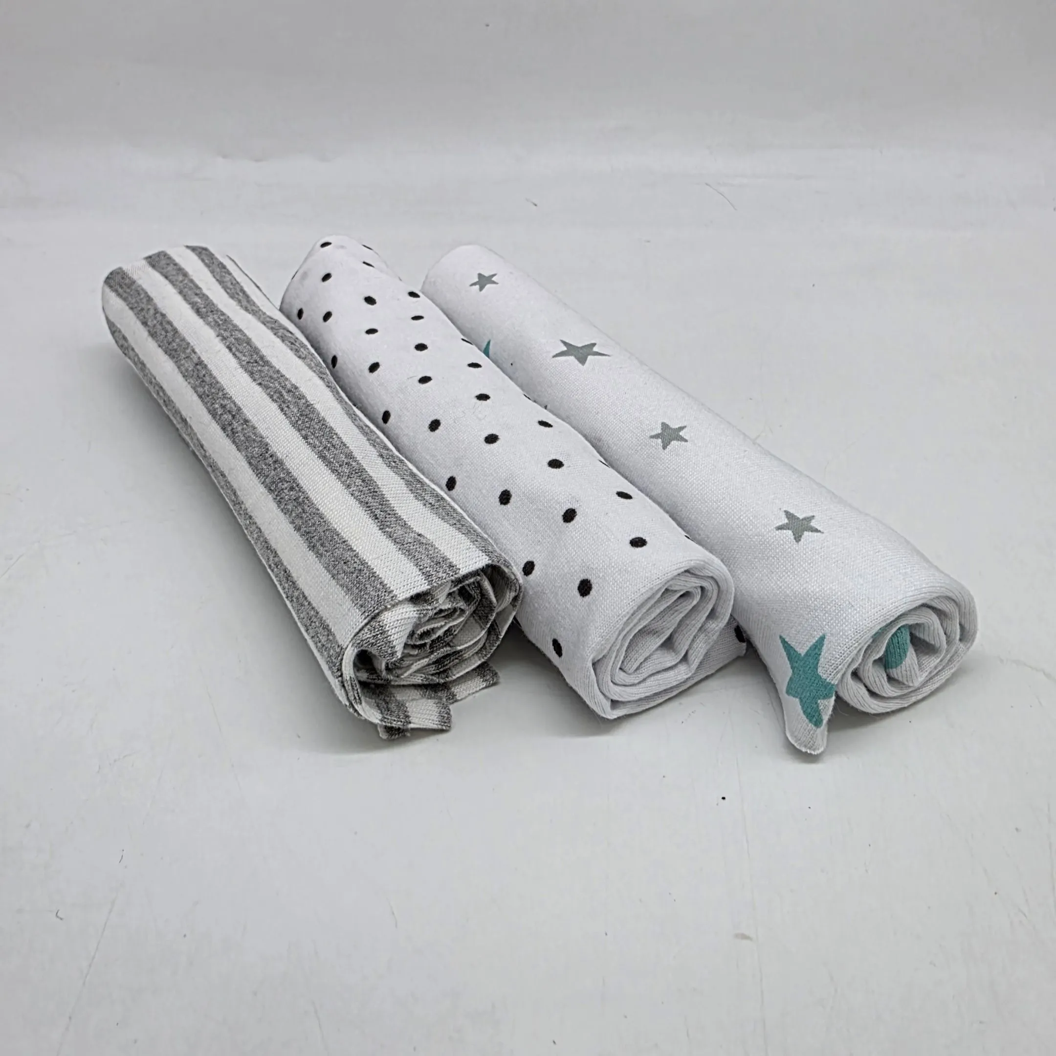 Набор Трикотаж Полоска/Горох/Звёзды (3 шт.) цв.белый/серый 30*40см 28087 для кукол | 2