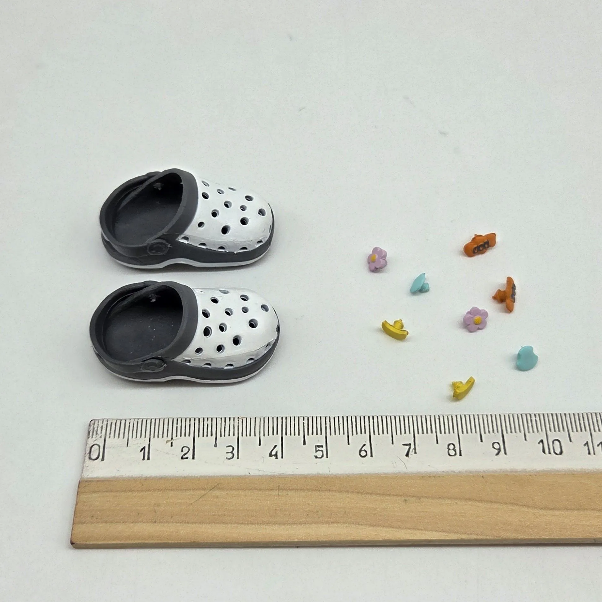 Кроксы 4,3см с джиббитсами (8шт.) цв.серый (08) К-181 для кукол | 2