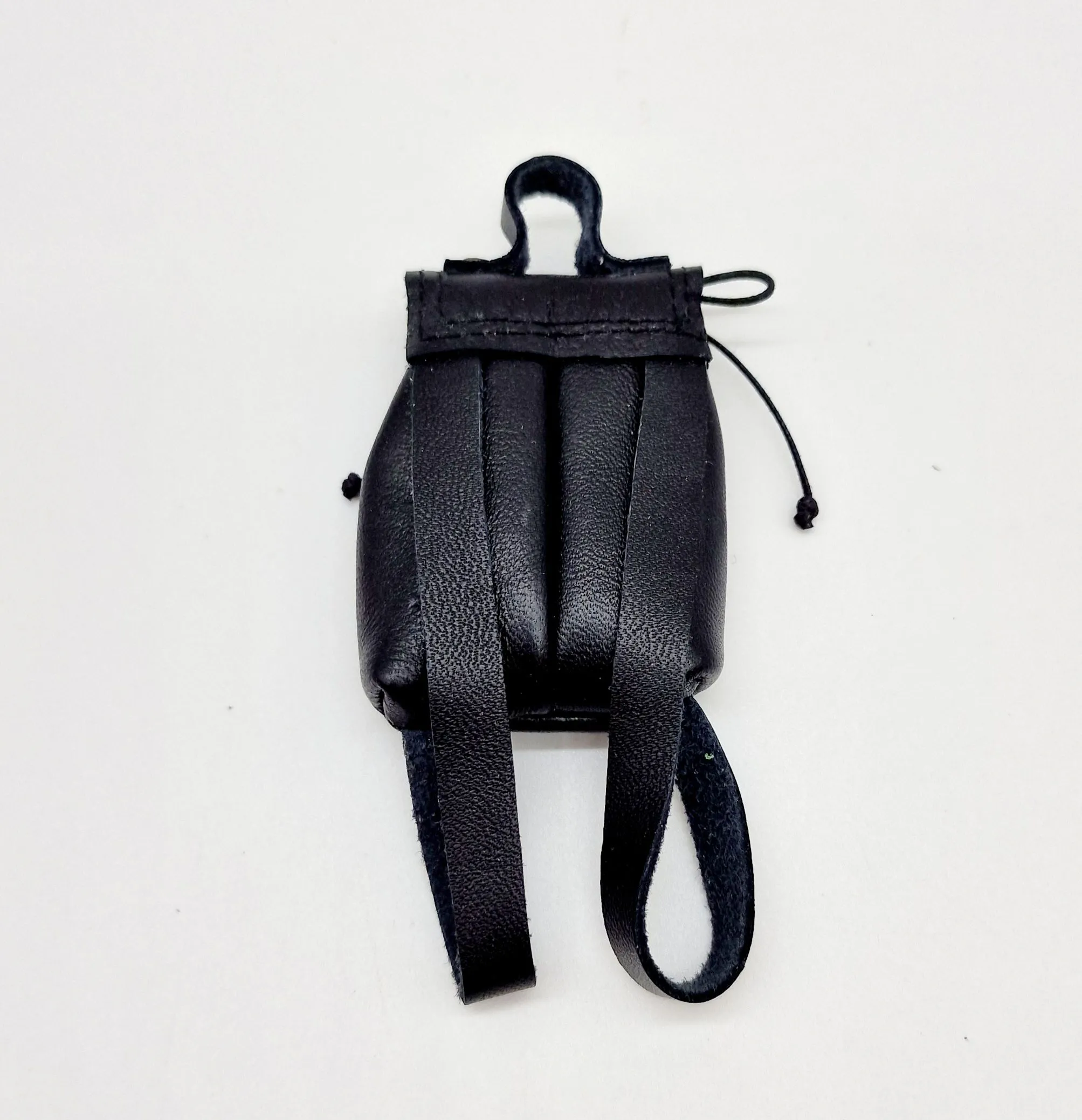 Рюкзак натуральная.кожа 6*4,5*2см цв.черный (007) Р-40 для кукол | 1