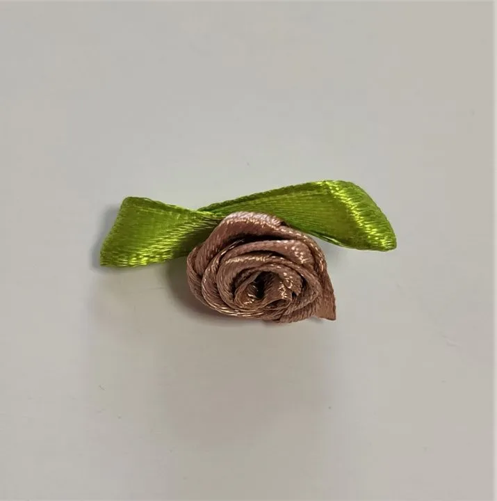 Розочка атласная цв.кофе (03) 3,2*1,8см 10 шт. Р-32 для кукол