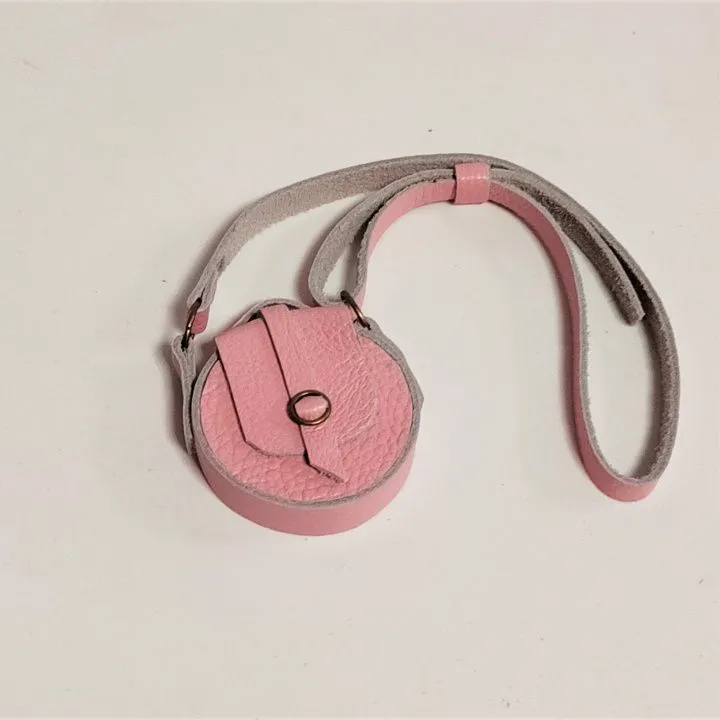 Сумочка С-100 натур.кожа цв.розовый 4*1,2см для кукол