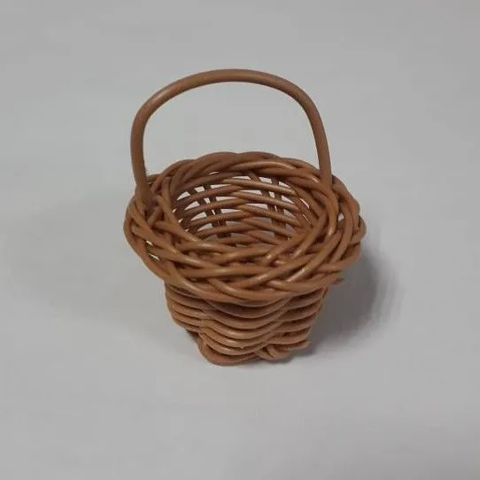 Корзиночка для кукол 4,5*4,5*6см цв.коричневый 4022576 для кукол