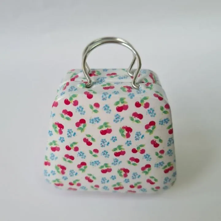 Металлическая сумочка С-84 вишенки для кукол