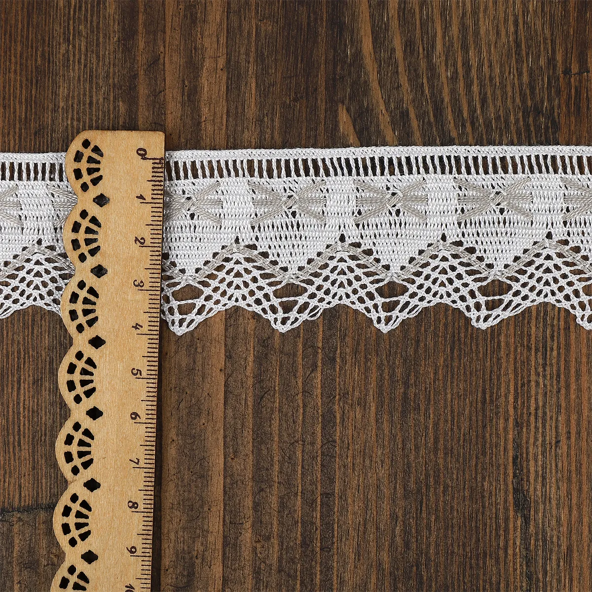Кружево вязаное шир.37мм 1метр цв.01 белый с серым TR.K-10034 для кукол | 3