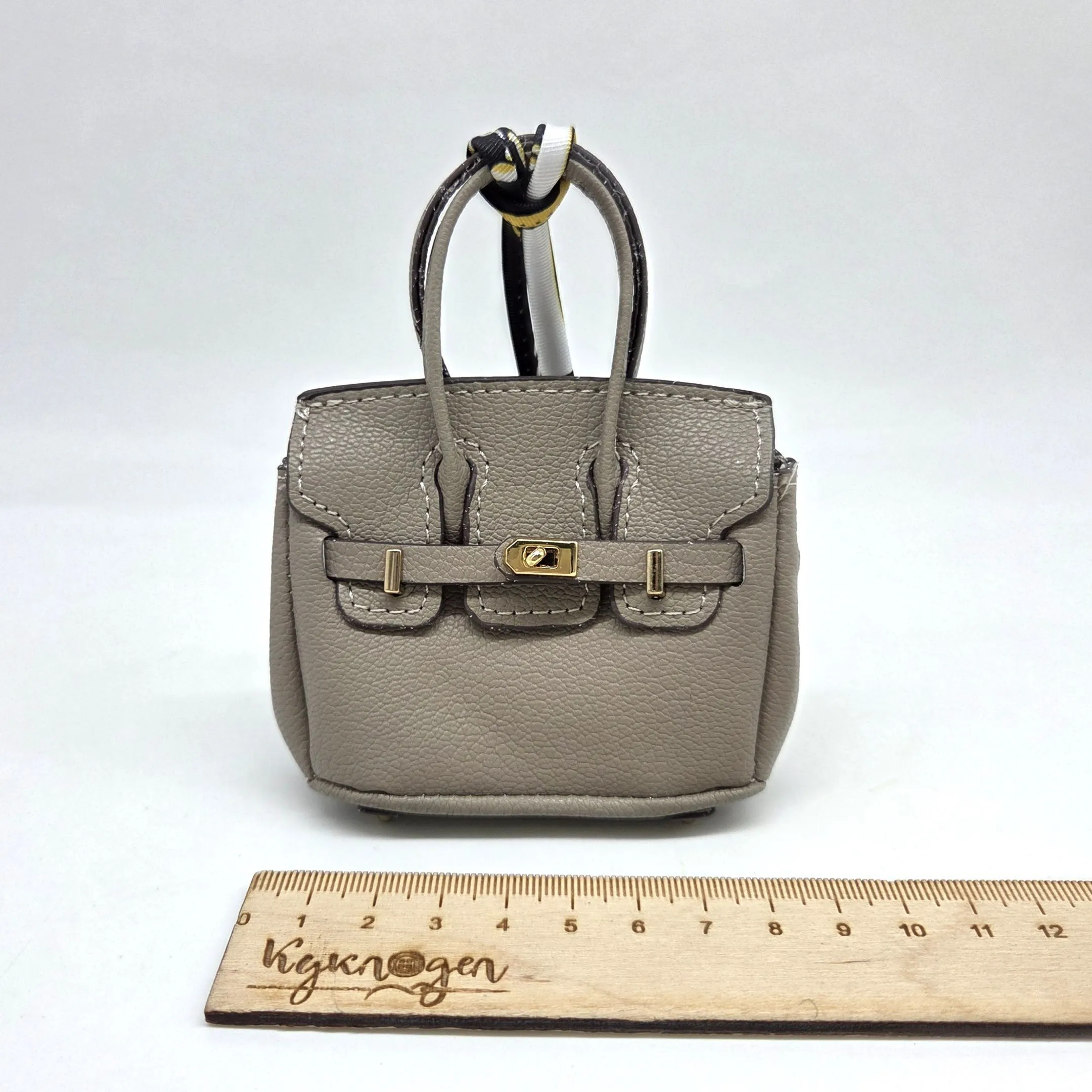 Сумка 7*7,5*3см цв.бежево-серый (10) С-156 для кукол | 1