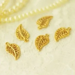 Подвеска Листочек 1,7см 1шт. П-02 для кукол