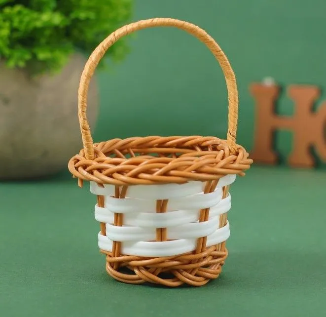 Корзиночка для кукол 4×6×9 см см цвет коричнево-белый для кукол