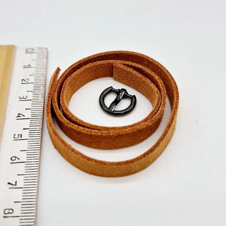 Ремень для кукол 0,9*40см замша цв.рыжий, пряжка т.никель 25253 для кукол