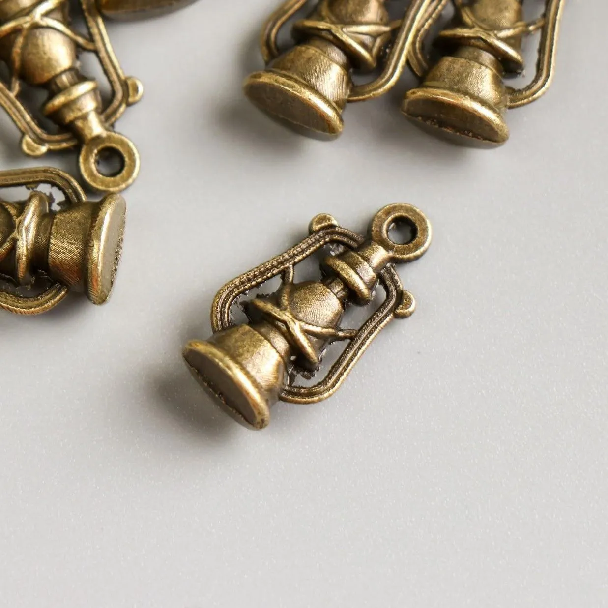 Подвеска Фонарь 1,8*1,1*0,5см цв.латунь 4144376 для кукол | 1