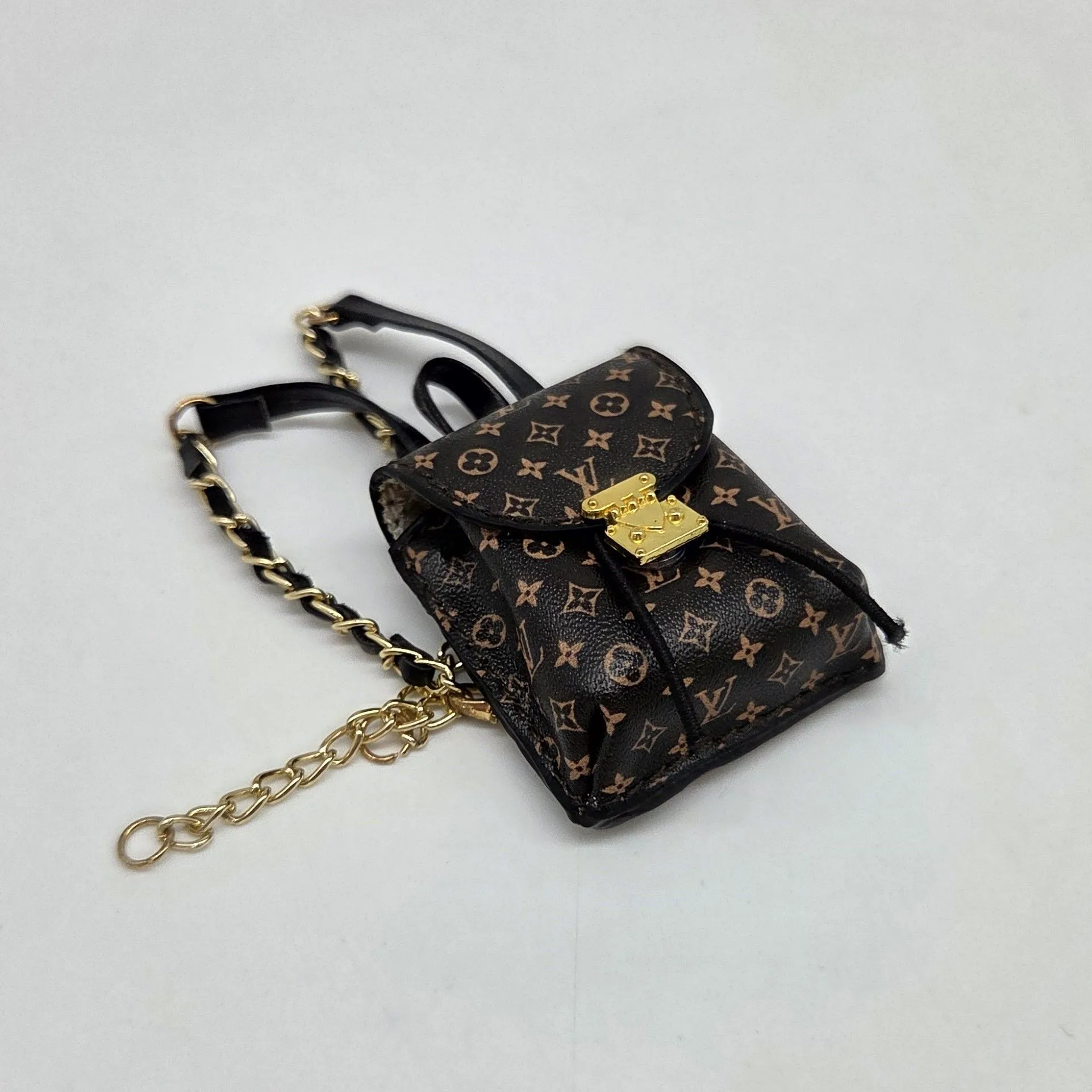Рюкзак LV 4*3*5см цв.коричневый (01) С-150 для кукол | 3