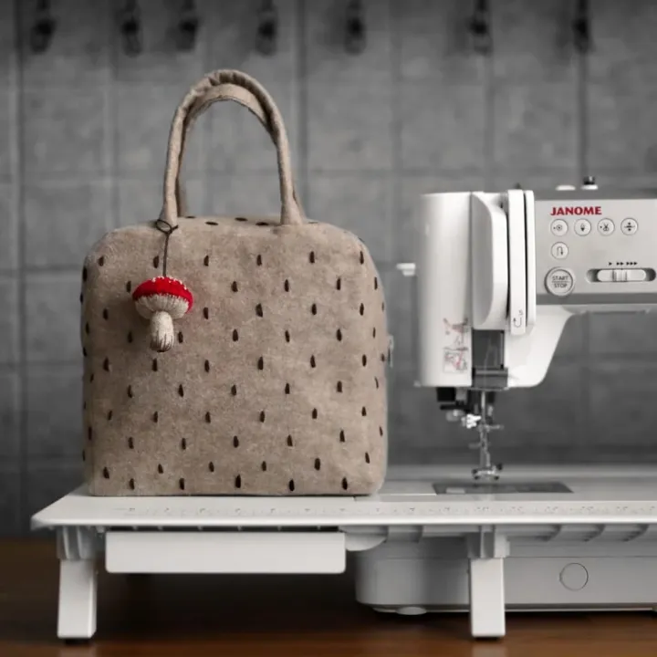 Набор для создания Сумочки с мухомором для хранения куколки для кукол