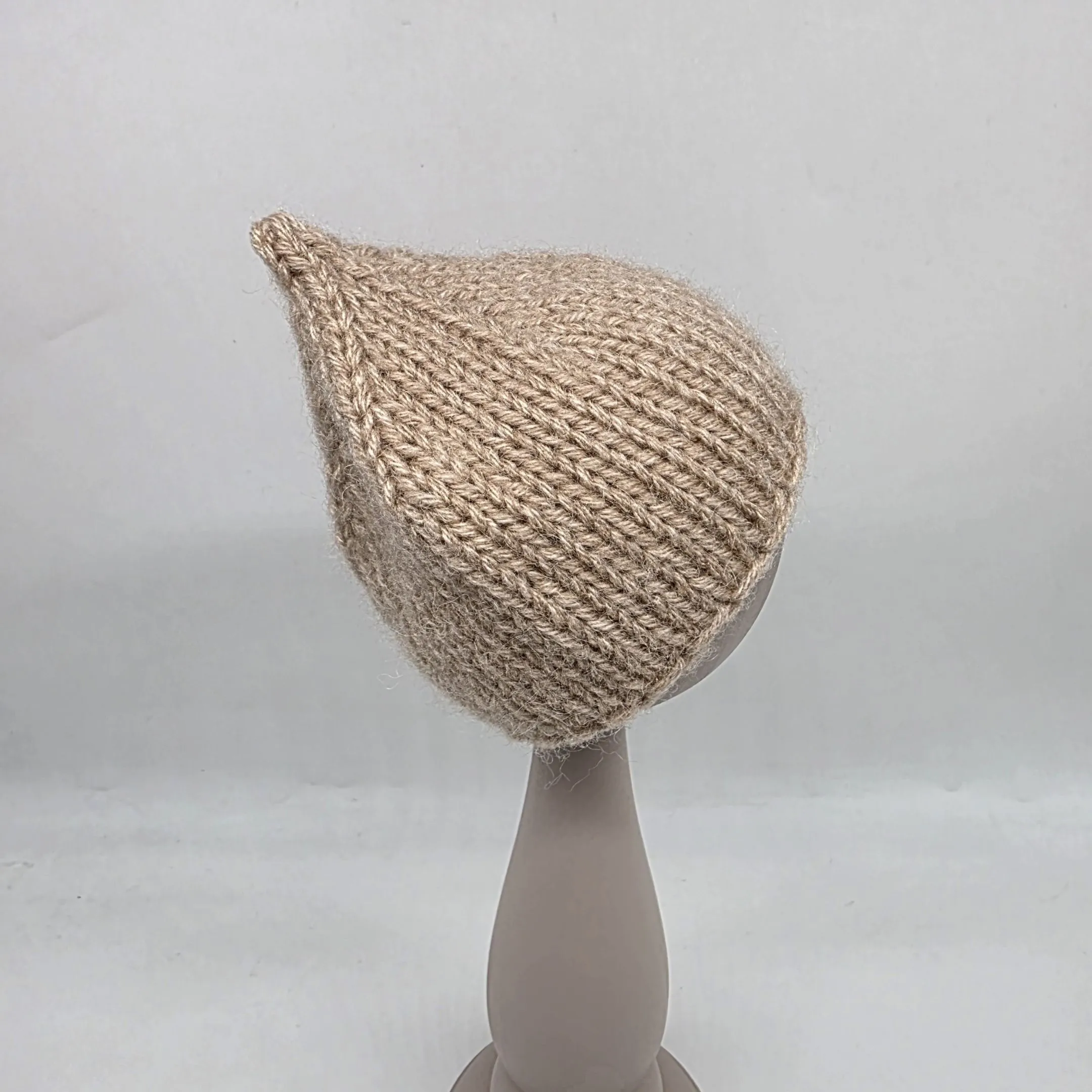 Шапочка-редиска ША-55 цв.бежевый (04), обхват 27см для кукол | 3