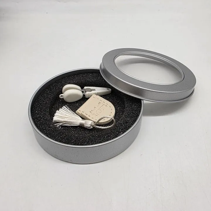 Мини-ножницы 4,5см с чехлом цв.молочный 28013 для кукол