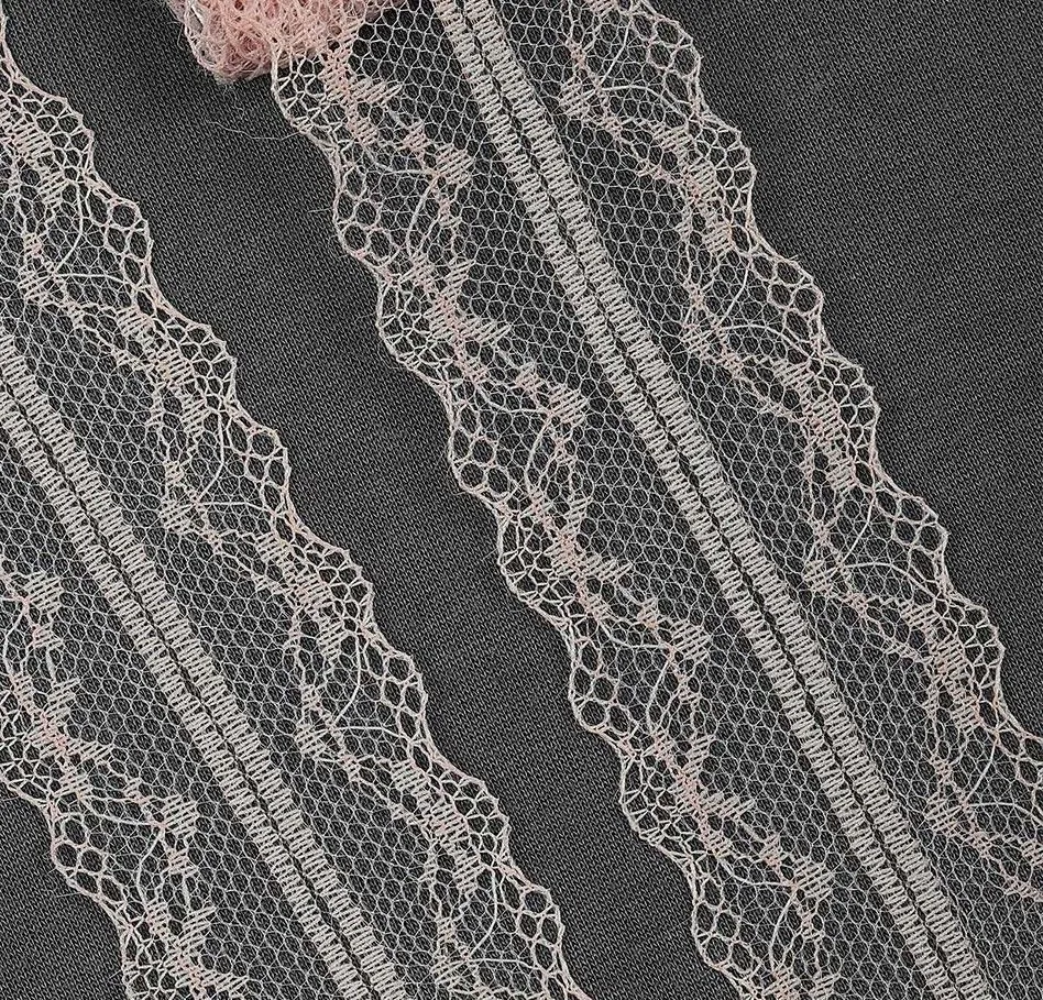 Кружево-трикотаж TBY.150-1 шир.40мм цв.05 капучино для кукол | 1