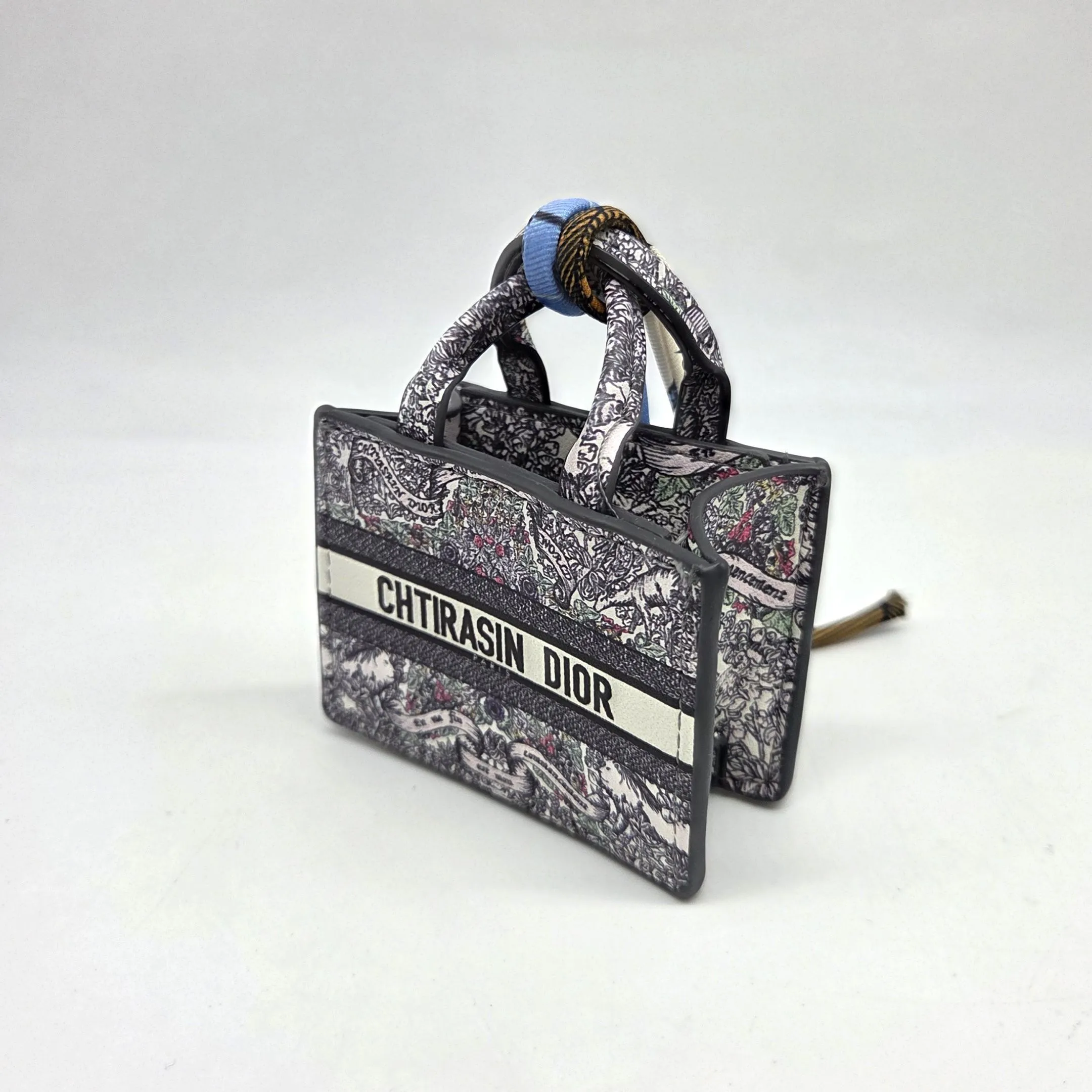 Сумка CD 7,7*6*4см цв.серый (06) С-155 для кукол | 2