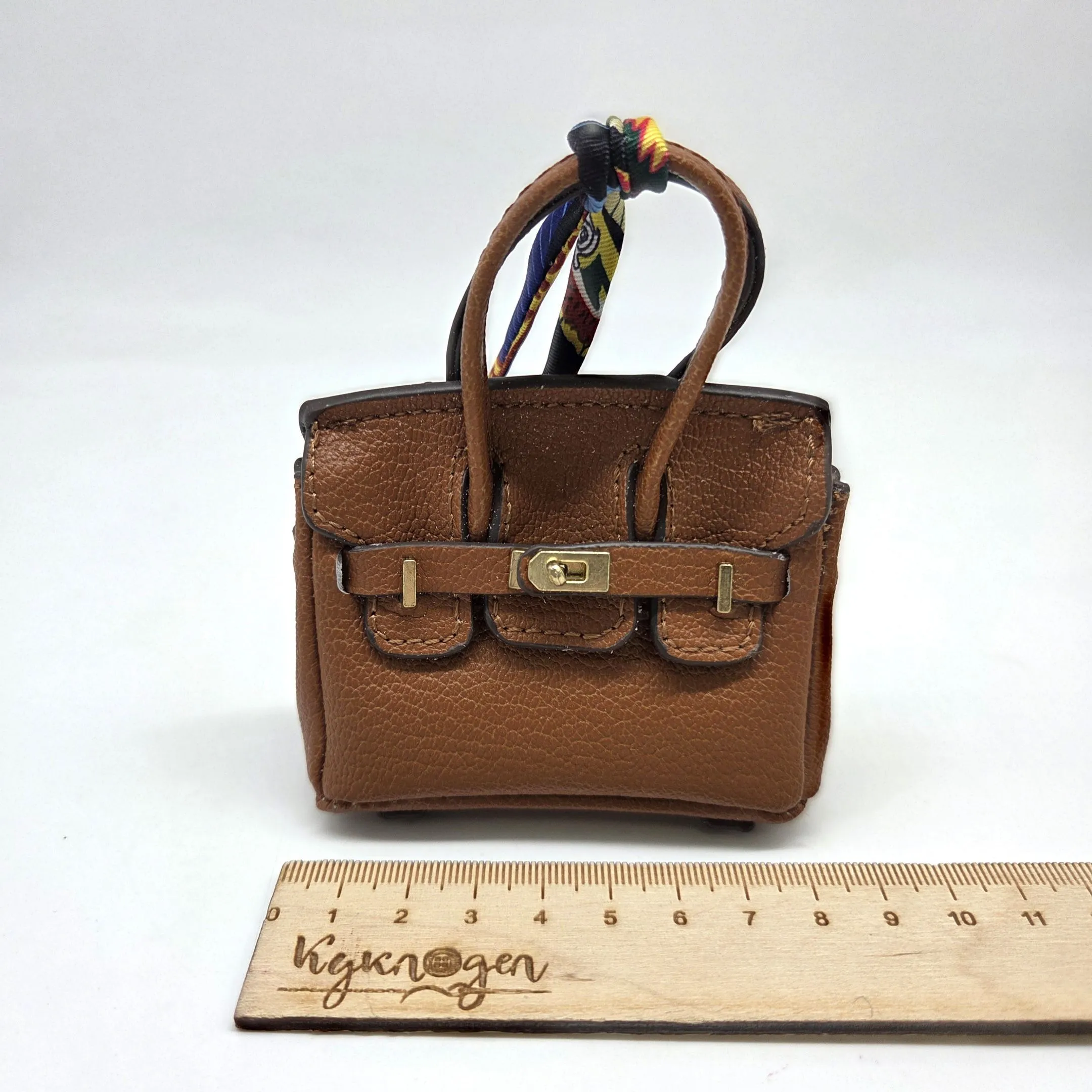 Сумка 7*7,5*3см цв.коричневый (04) С-156 для кукол | 1