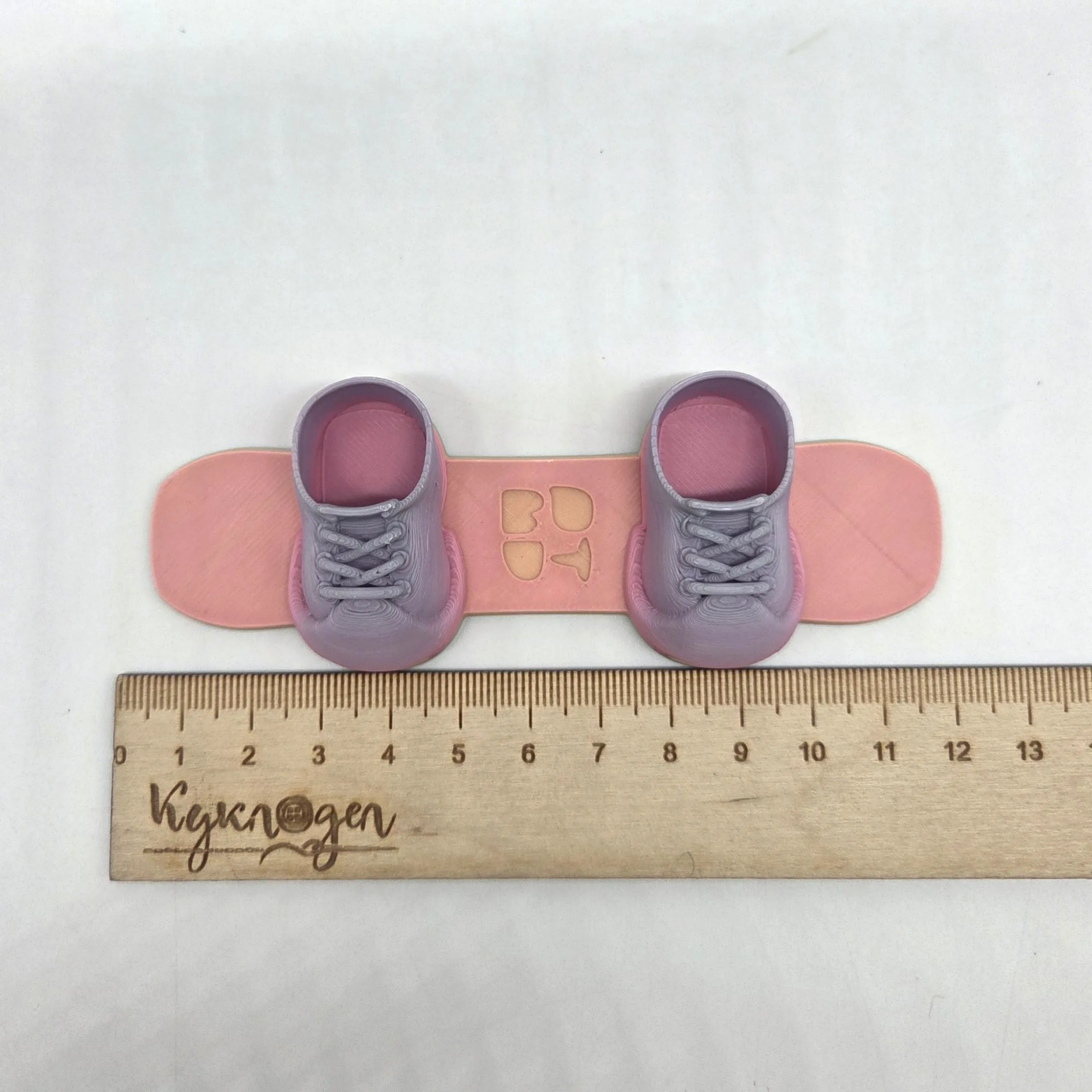 Сноуборд для кукол (Лабубу 17см) цв.розово-сиреневый (06) 11,5*4см 281 для кукол | 2