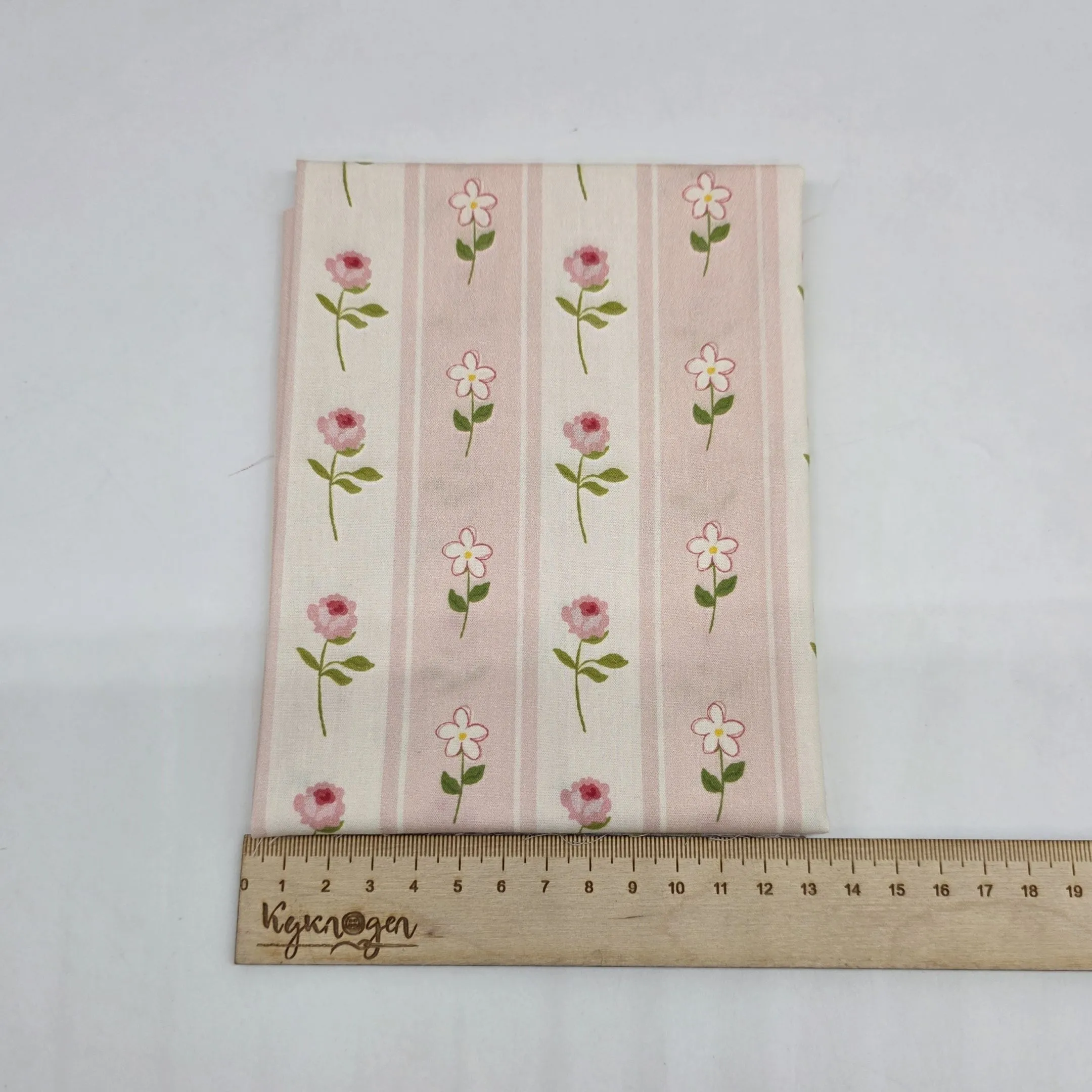 Ткань хлопковая Полоска Розочки-цветочки цв.персиковый/розовый 50*48см 28083 для кукол | 2