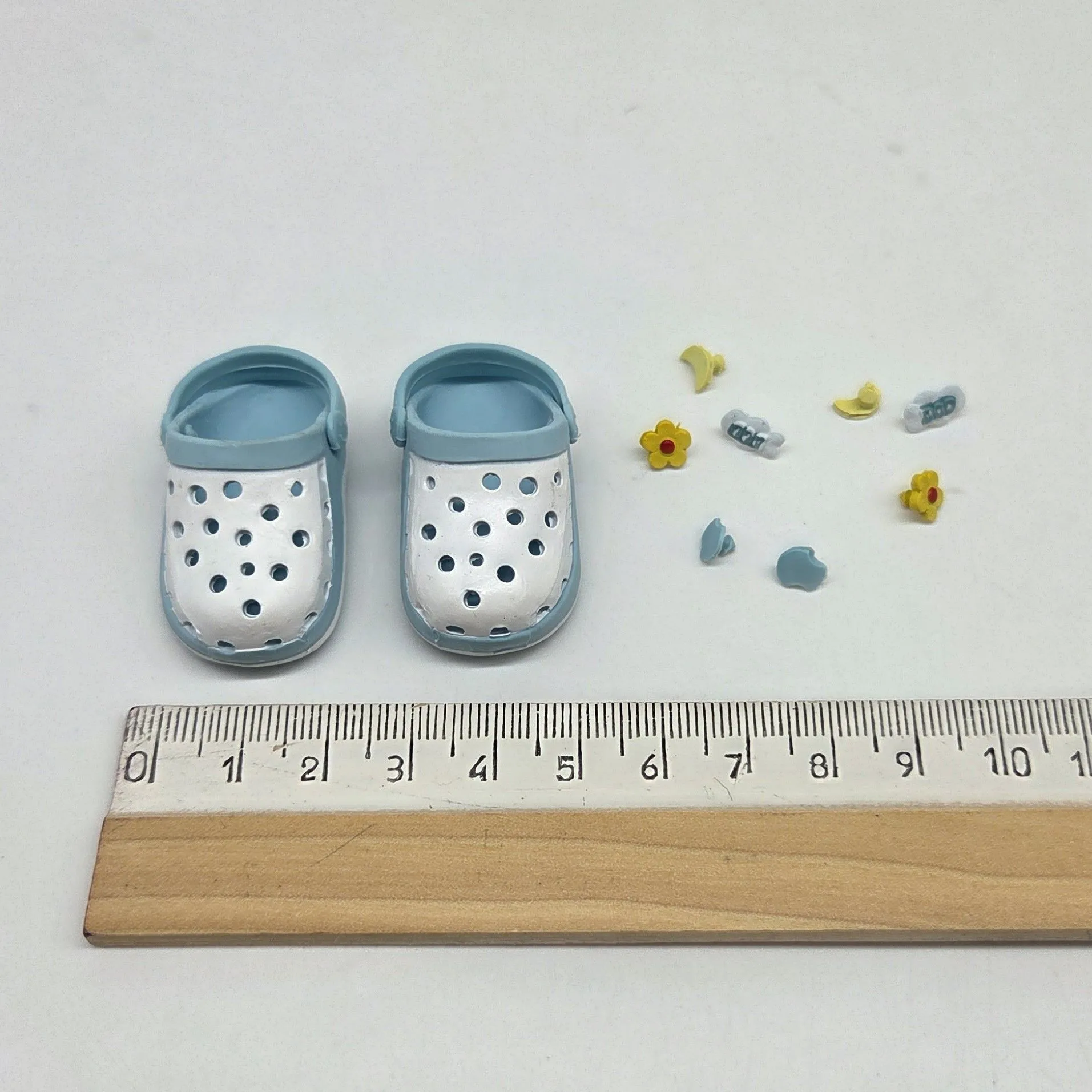 Кроксы 4,3см с джиббитсами (8шт.) цв.голубой (05) К-181 для кукол | 1