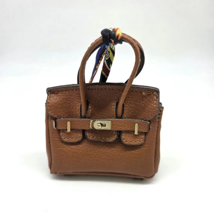 Сумка 7*7,5*3см цв.коричневый (04) С-156 для кукол