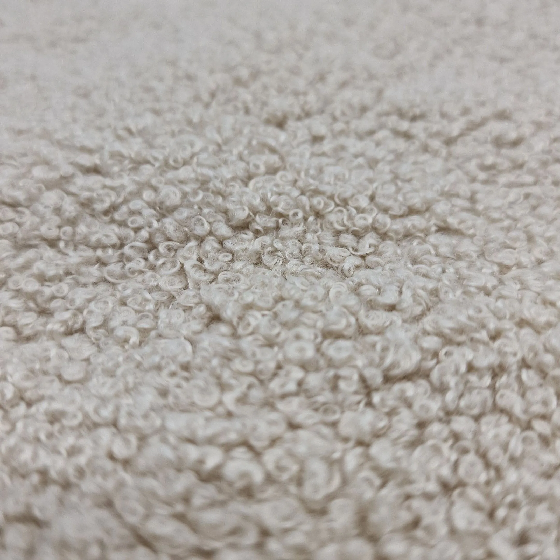 Мех искусственный Барашек 50*85см  цв.бежевый 28012 для кукол | 1