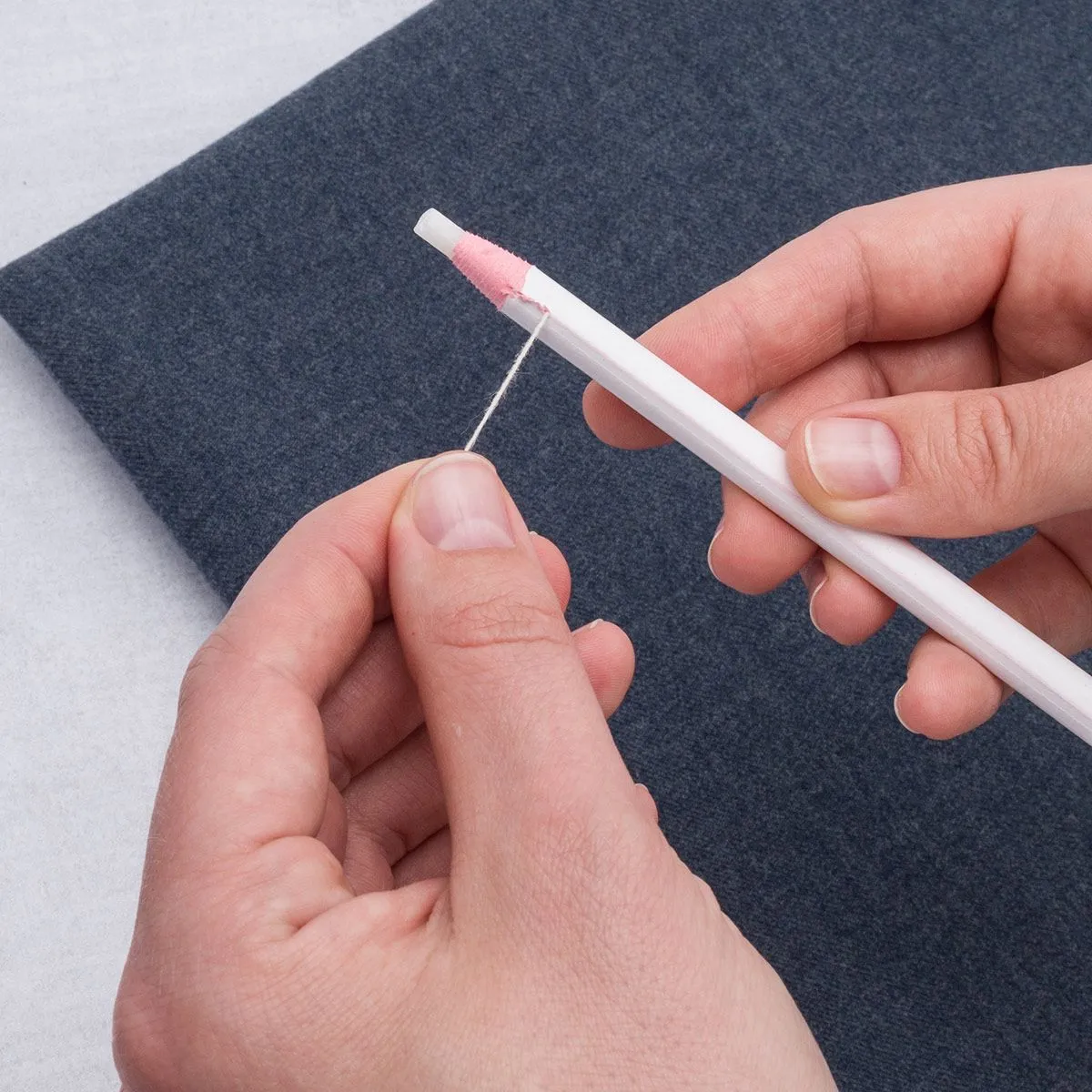 Маркировочный карандаш исчезающий Hobby&Pro цв.розовый 620207 для кукол | 4