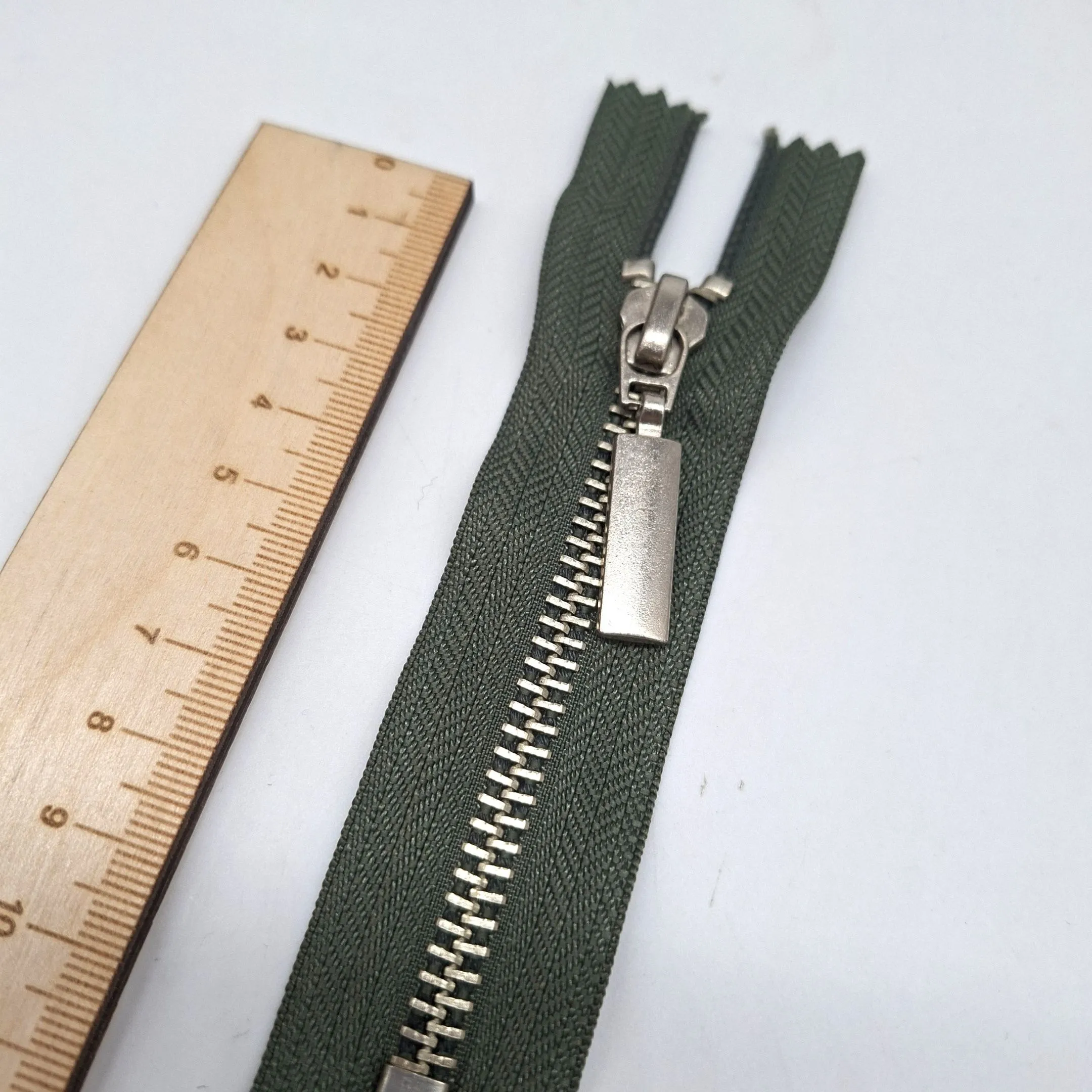 Молния-мини Металл никель Gamma GM-851 10см НЕразъёмная цв.315 хаки для кукол | 2