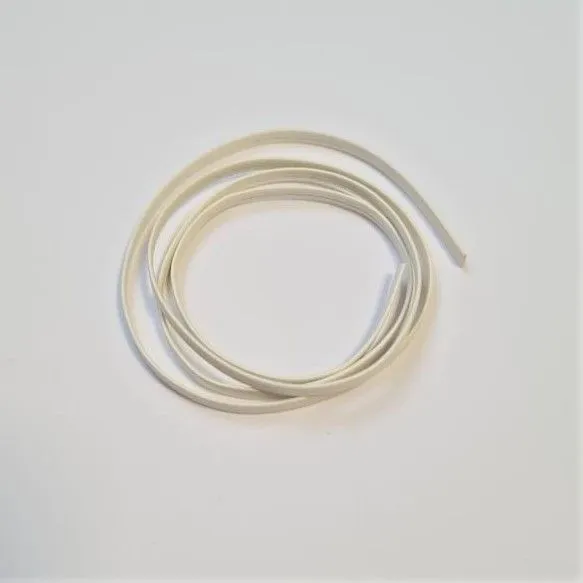 Ремень для кукол цв.белый 3мм Р-002 без пряжки для кукол