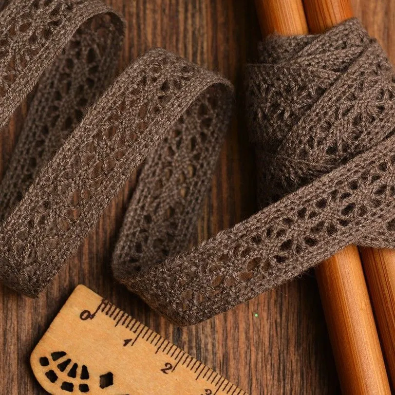 Кружево вязаное 15мм цв.21 F301 т.коричневый TBY.15.01.099 для кукол | 1