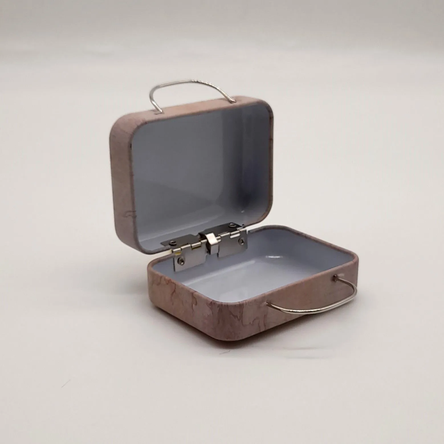 Металлический чемодан для кукол Paris Чн-01 для кукол | 2