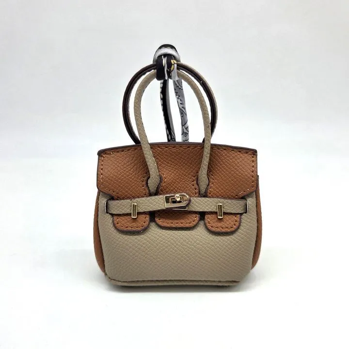 Сумка 7*7,5*3см цв.бежевый/рыжий (15) С-156 для кукол