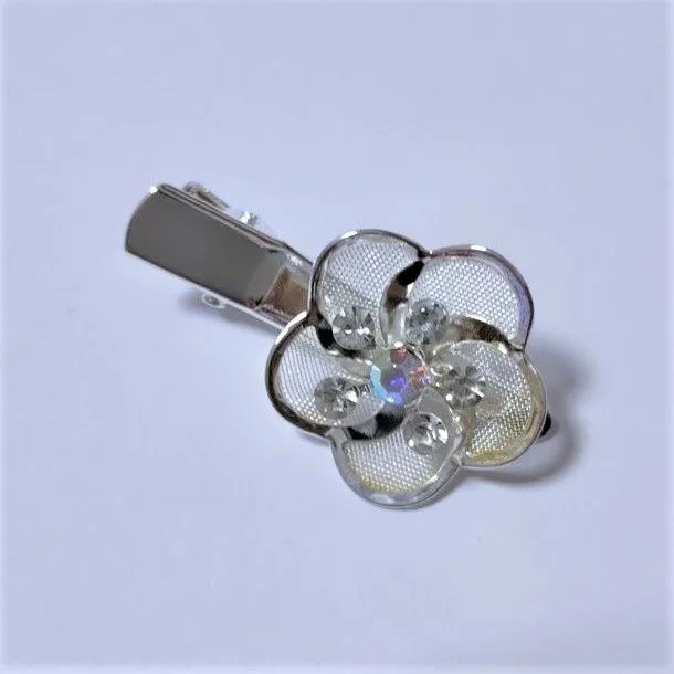 Заколка цветочек 4 см ЗК-004 серебро для кукол Заколка цветочек 4 см ЗК-004 серебро для кукол