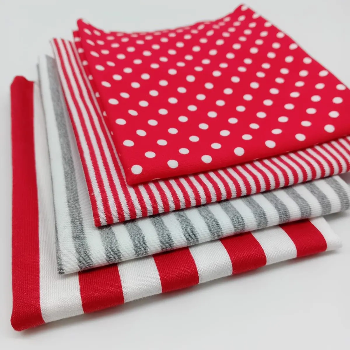 Набор Трикотаж Полоска/Горох (4 шт.) цв.красный/серый 30*40см 27820 для кукол | 3